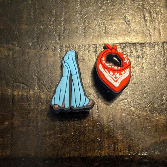 🛍️4 For $15🛍️Jibbitz Crocs Womens Bandana and Jeans Shoe Charms - Picture 1 of 6